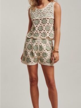 Crochet Floral Drawstring Shorts - Cream & Sage